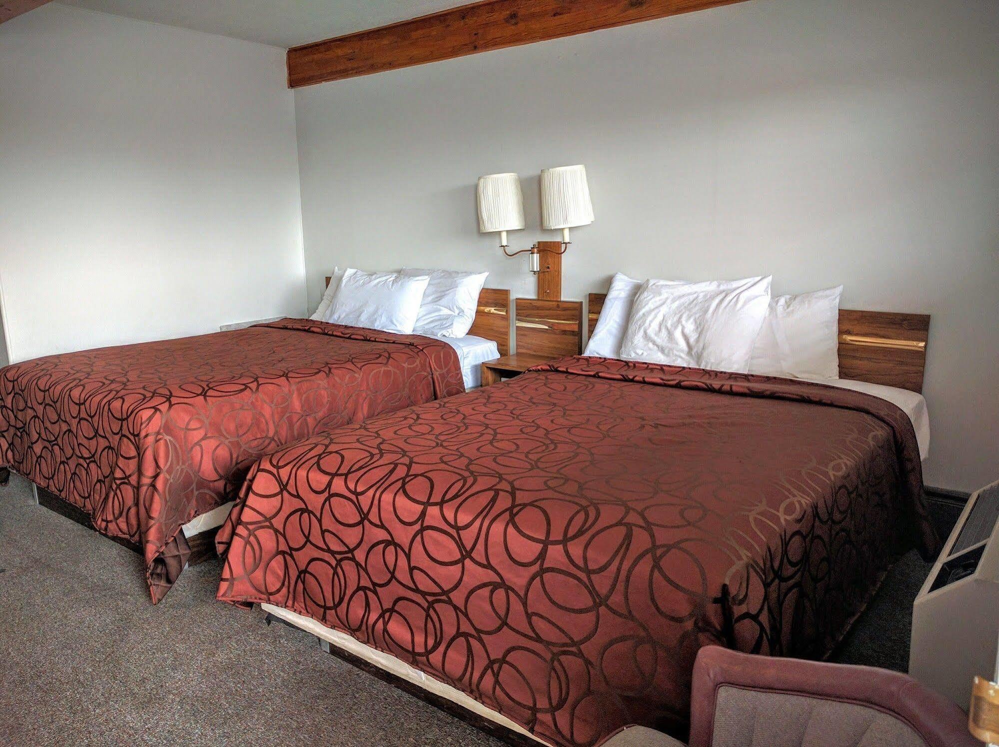 ריברטון Tomahawk Motor Lodge מראה חיצוני תמונה